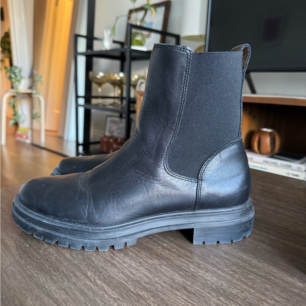 Madewell Women’s Black Leather Chelsea Boots